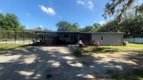 9401 NE 41st Ct, Anthony, FL 32617