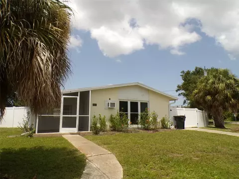 4011 Grobe St, North Port, FL 34287