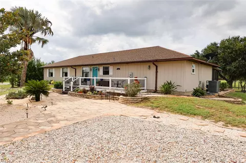 Exterior - 5015 Twin Lakes Ln, Bartow, FL 33830 photo 2 of 12