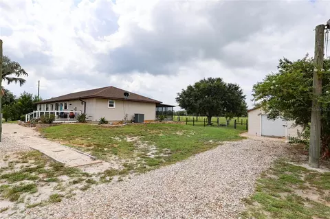 Exterior - 5015 Twin Lakes Ln, Bartow, FL 33830 photo 6 of 12