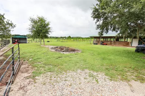 Exterior - 5015 Twin Lakes Ln, Bartow, FL 33830 photo 9 of 12