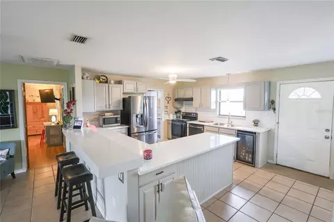 Kitchen - 5015 Twin Lakes Ln, Bartow, FL 33830 photo 2 of 3