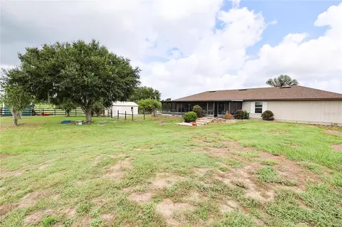 Exterior - 5015 Twin Lakes Ln, Bartow, FL 33830 photo 7 of 12