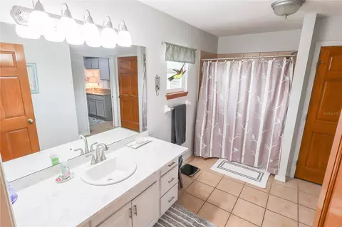Bath - 5015 Twin Lakes Ln, Bartow, FL 33830 photo 3 of 5