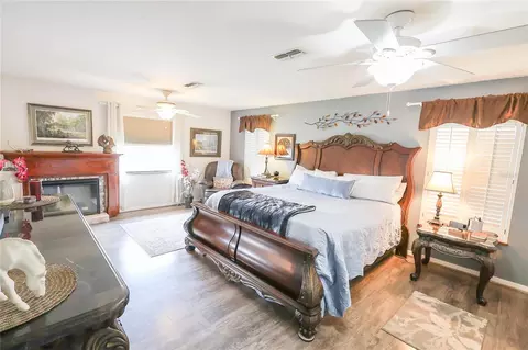 Bedroom - 5015 Twin Lakes Ln, Bartow, FL 33830 photo 2 of 7