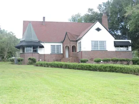 706 S Lakeshore Blvd, Lake Wales, FL 33853