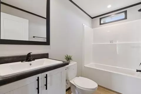 Bath - 20972 NW 268th St, Okeechobee, FL 34972 photo 3 of 3