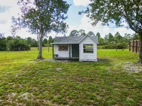 Exterior - 1001 Mcclellan Rd, Frostproof, FL 33843 photo 11 of 26