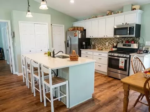 Kitchen - 1001 Mcclellan Rd, Frostproof, FL 33843 photo 1 of 8