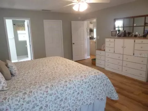 Bedroom - 1001 Mcclellan Rd, Frostproof, FL 33843 photo 4 of 9