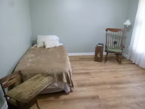Bedroom - 1001 Mcclellan Rd, Frostproof, FL 33843 photo 5 of 9