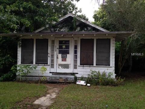 212 E Windhorst Rd, Brandon, FL 33510 photo 1