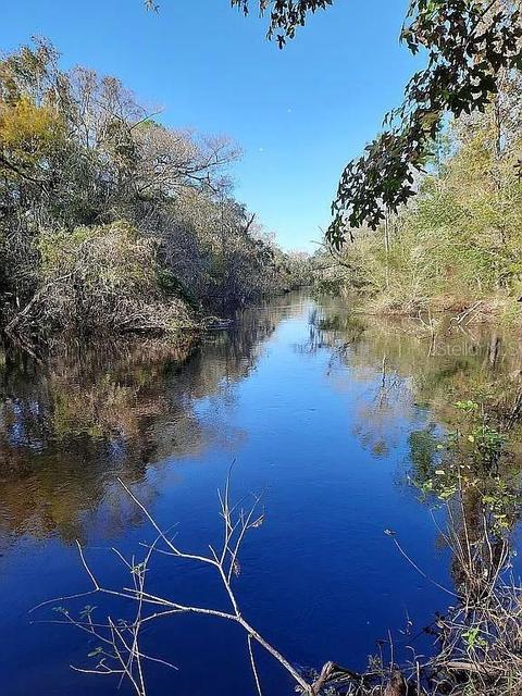 8491 Stone Dr, Webster, FL 33597