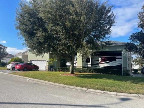 326 Cruisers Dr, Polk City, FL 33868