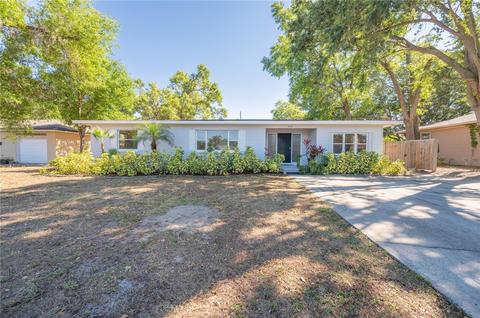 676 Avenue F SE, Winter Haven, FL 33880