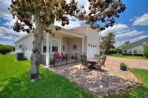 336 Cruisers Dr, Polk City, FL 33868