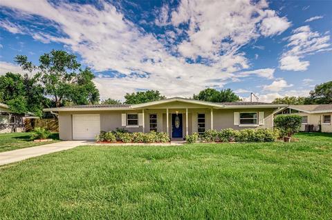 17 Golfview Cir NE, Winter Haven, FL 33881