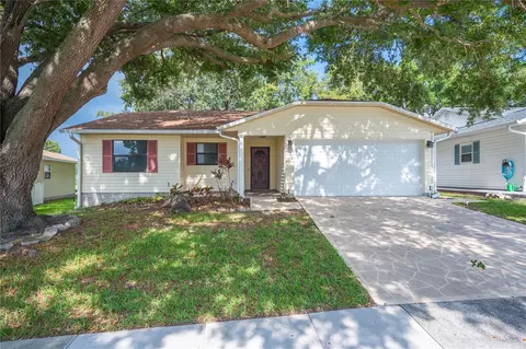 1946 Long Boat Dr, Lakeland, FL 33810