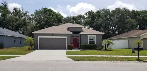 6112 Merrifield Dr, Zephyrhills, FL 33541
