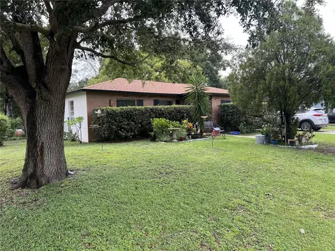 356 Honey Bee Ln, Polk City, FL 33868