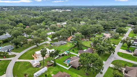 7815 Rolling Grove Dr W, Lakeland, FL 33810