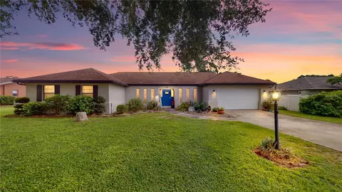 370 Escambia Dr, Winter Haven, FL 33884