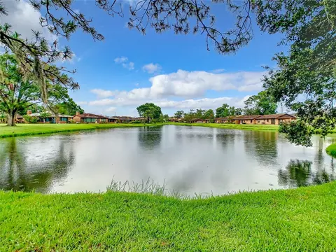 530 Lake Carolyn Cir, Lakeland, FL 33813