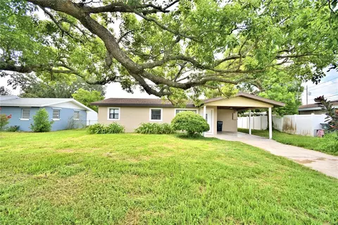 310 Center St, Auburndale, FL 33823