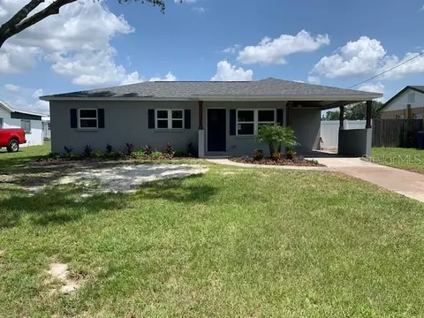 320 NE 9th St, Mulberry, FL 33860