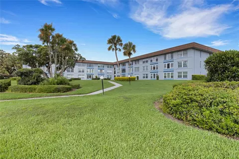 333 Lake Howard Dr NW #304D, Winter Haven, FL 33880