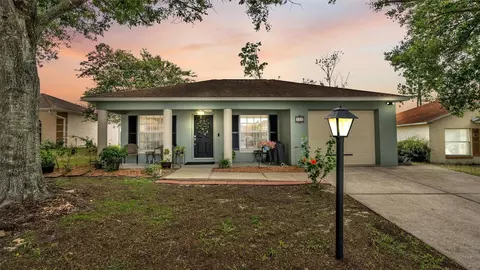 250 Diamond Ridge Blvd, Auburndale, FL 33823