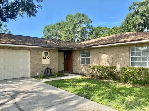 3210 Flamingo Ln, Mulberry, FL 33860