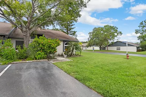 660 Rodeo Dr, Largo, FL 33771