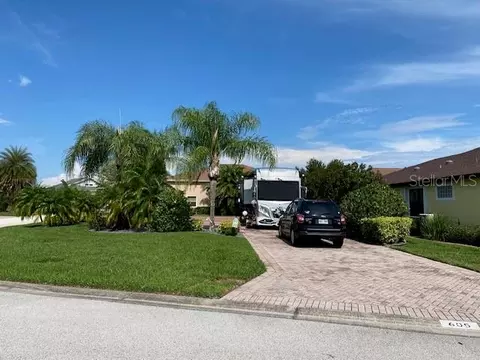 605 Sayge Dr, Polk City, FL 33868
