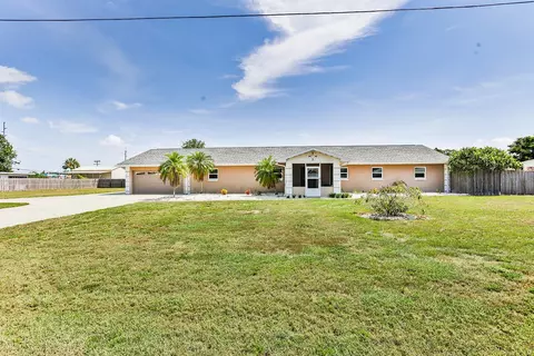 663 E Mcleod Ave, Winter Haven, FL 33880