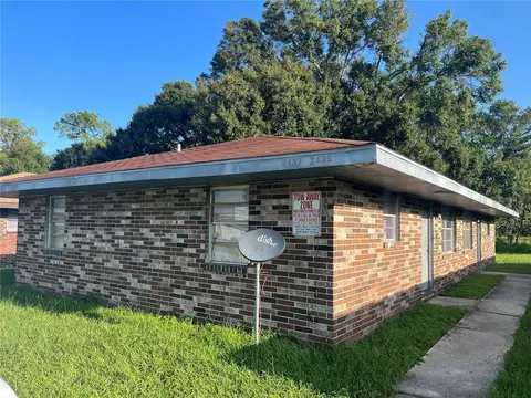 2437 Chestnut Woods Dr, Lakeland, FL 33815