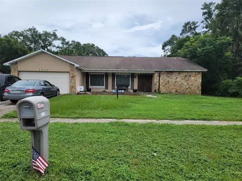 1815 Laurel Oak Dr, Valrico, FL 33596