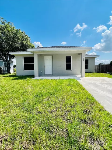 1206 Country Club Ln, Lakeland, FL 33801