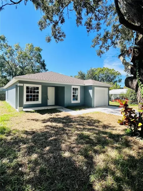1105 NE 4th St, Mulberry, FL 33860