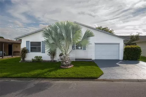 4932 Colonnades Club Blvd, Lakeland, FL 33811