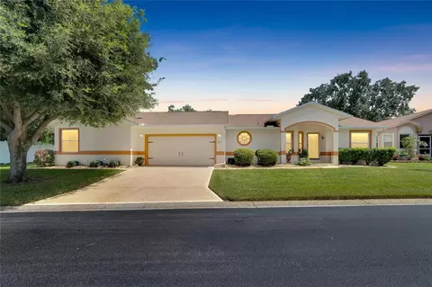 6323 Silver Lakes Dr E, Lakeland, FL 33810