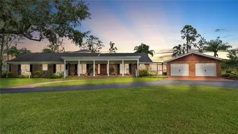 1326 Dixie Dr, Auburndale, FL 33823