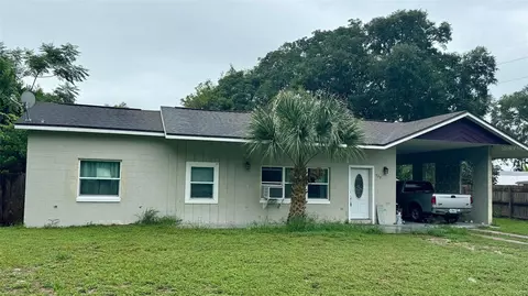 928 Edgewater Cir, Eustis, FL 32726