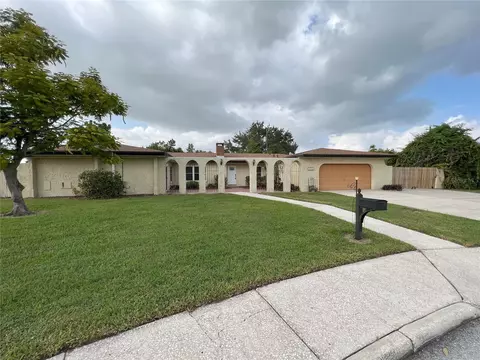 2013 Oliver Pl, Winter Haven, FL 33881