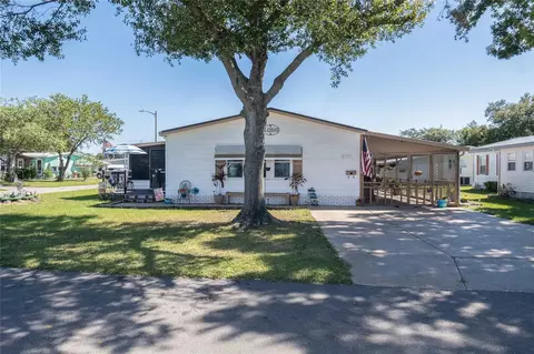 5062 Fox Cliff Dr, Lakeland, FL 33810