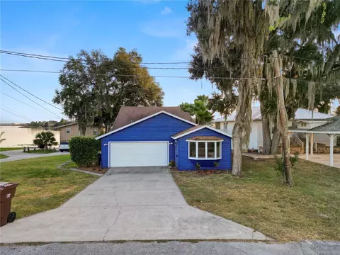 323 Lakeshore Ct, Polk City, FL 33868