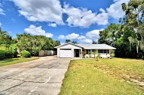 1313 Stately Oaks Dr NW, Winter Haven, FL 33881