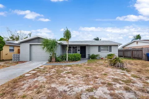 1319 Viking Dr, Holiday, FL 34691