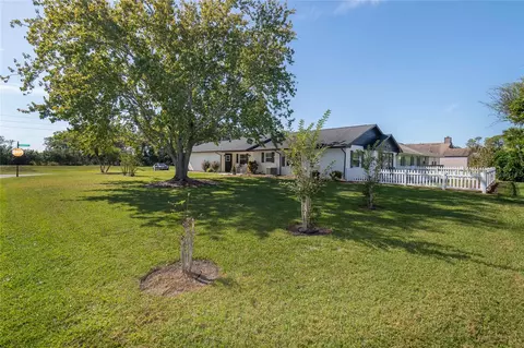 401 Greenfield Rd, Winter Haven, FL 33884