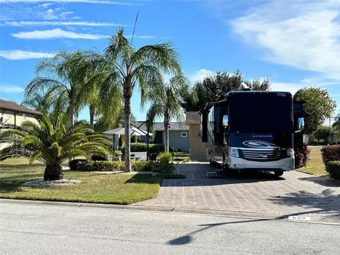 629 Sayge Dr, Polk City, FL 33868